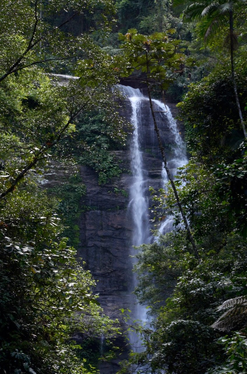 Foto: Pico do Itabira, Cachoeiro de Itapemirim - ES. Foto de Roberto Martins - Reprodução do site olhares.uol.com.br.