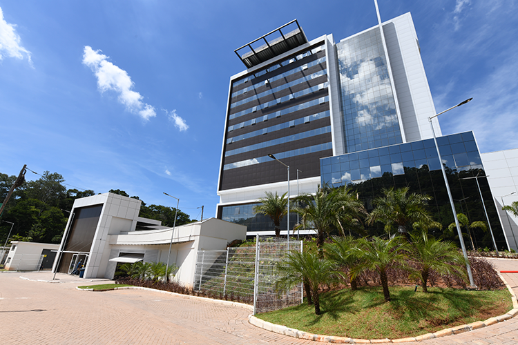 Foto: Pátio de construção do Novo Hospital Sul Capixaba em sua quinta etapa. Reprodução Site Unimed.coop.br